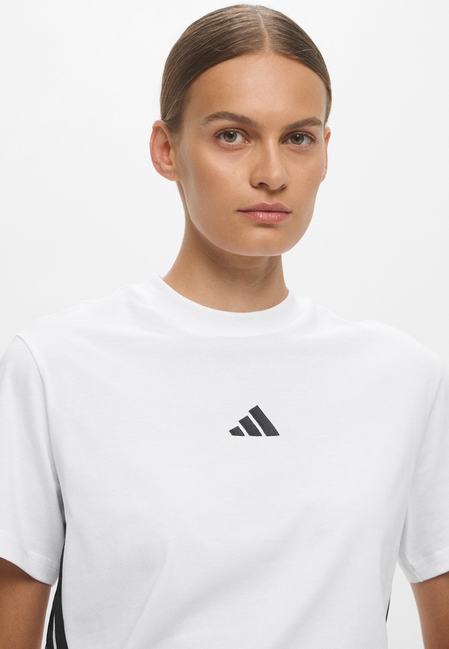 Футболка adidas