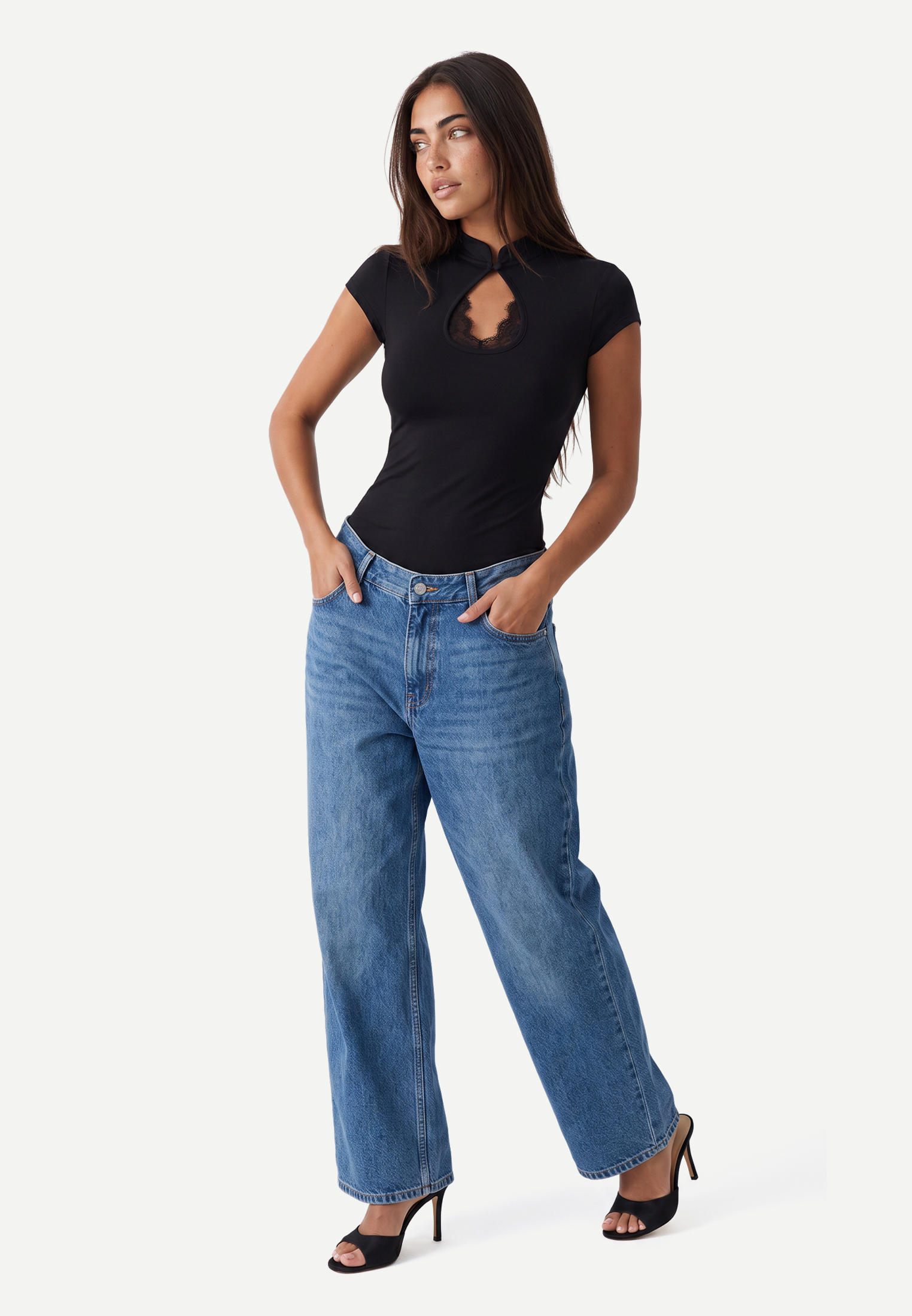 Футболка Waistline