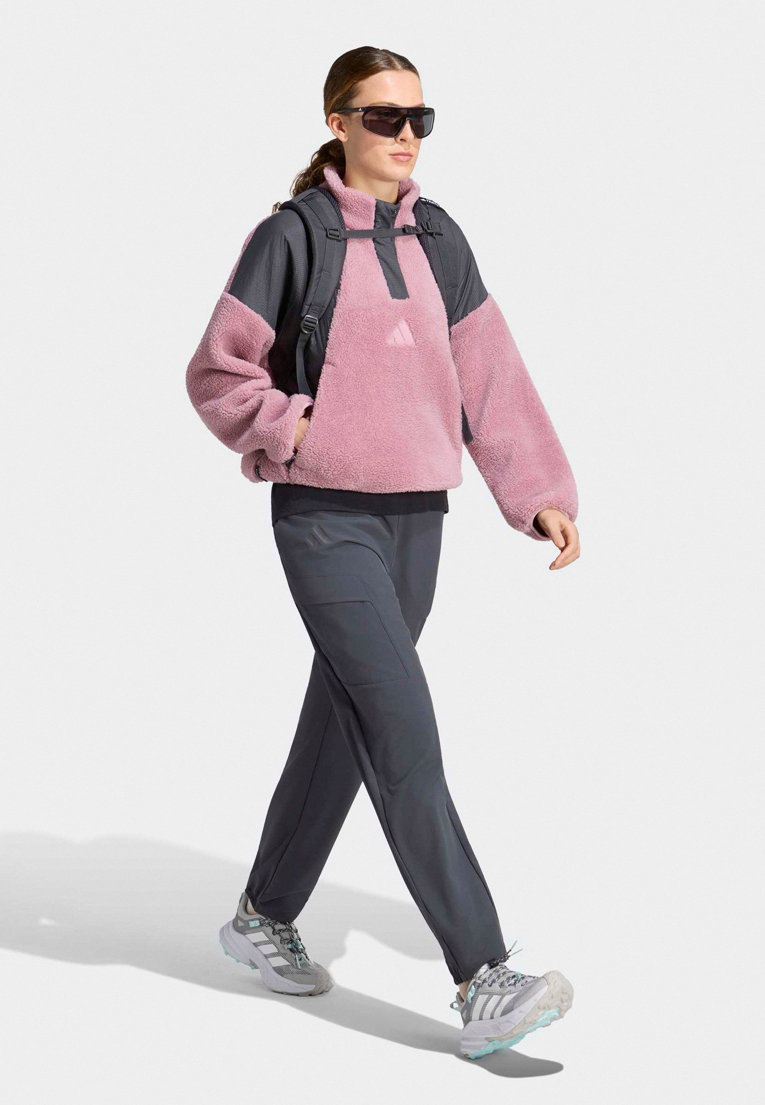 Свитшот adidas