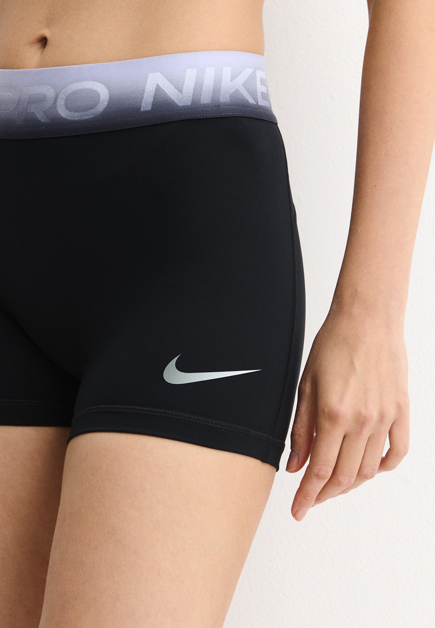 Шорты спортивные Nike