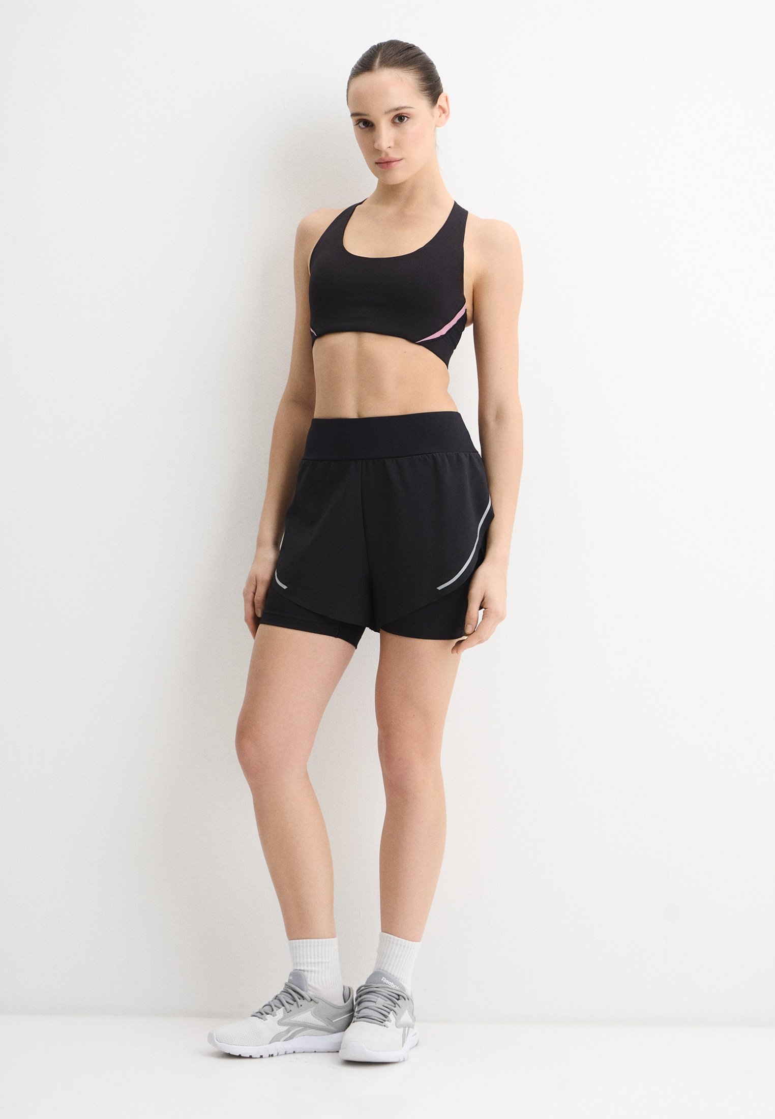 Шорты спортивные Reebok