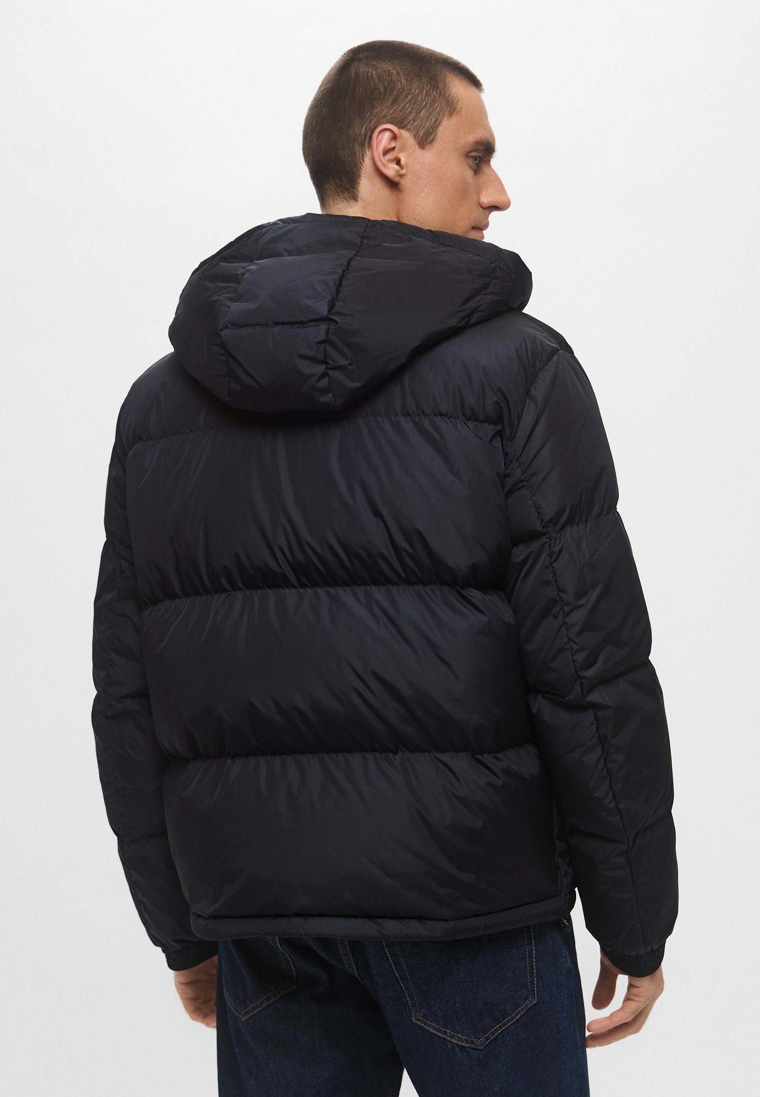 Пуховик Armani Exchange