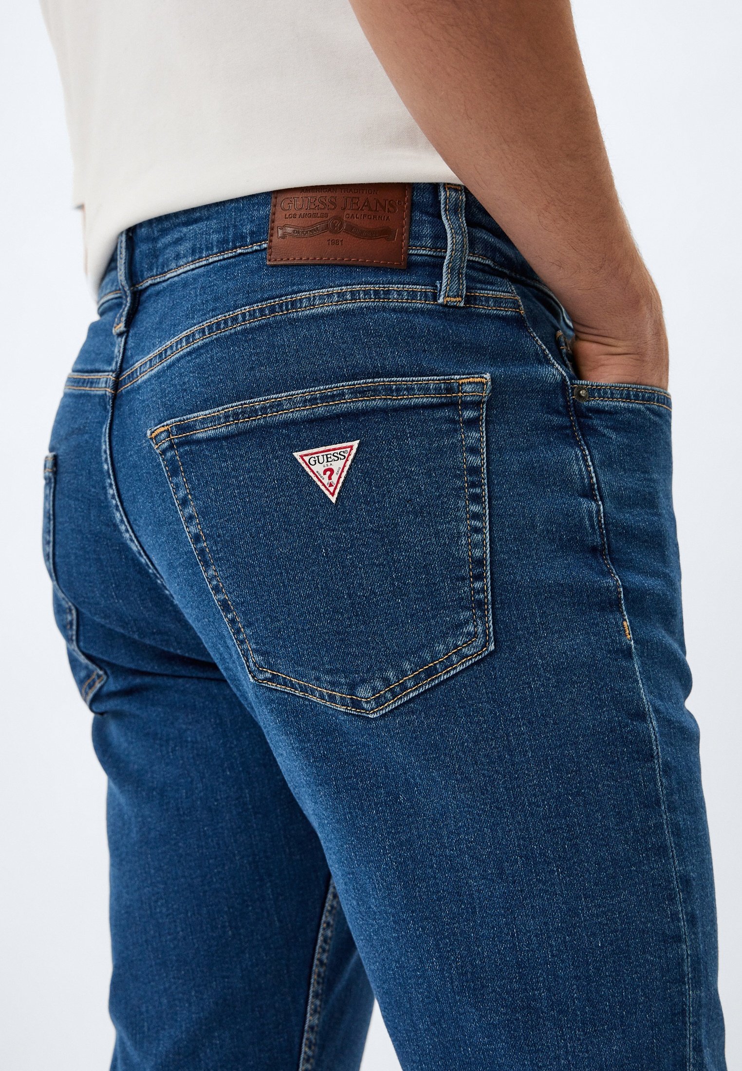 Джинсы Guess Jeans