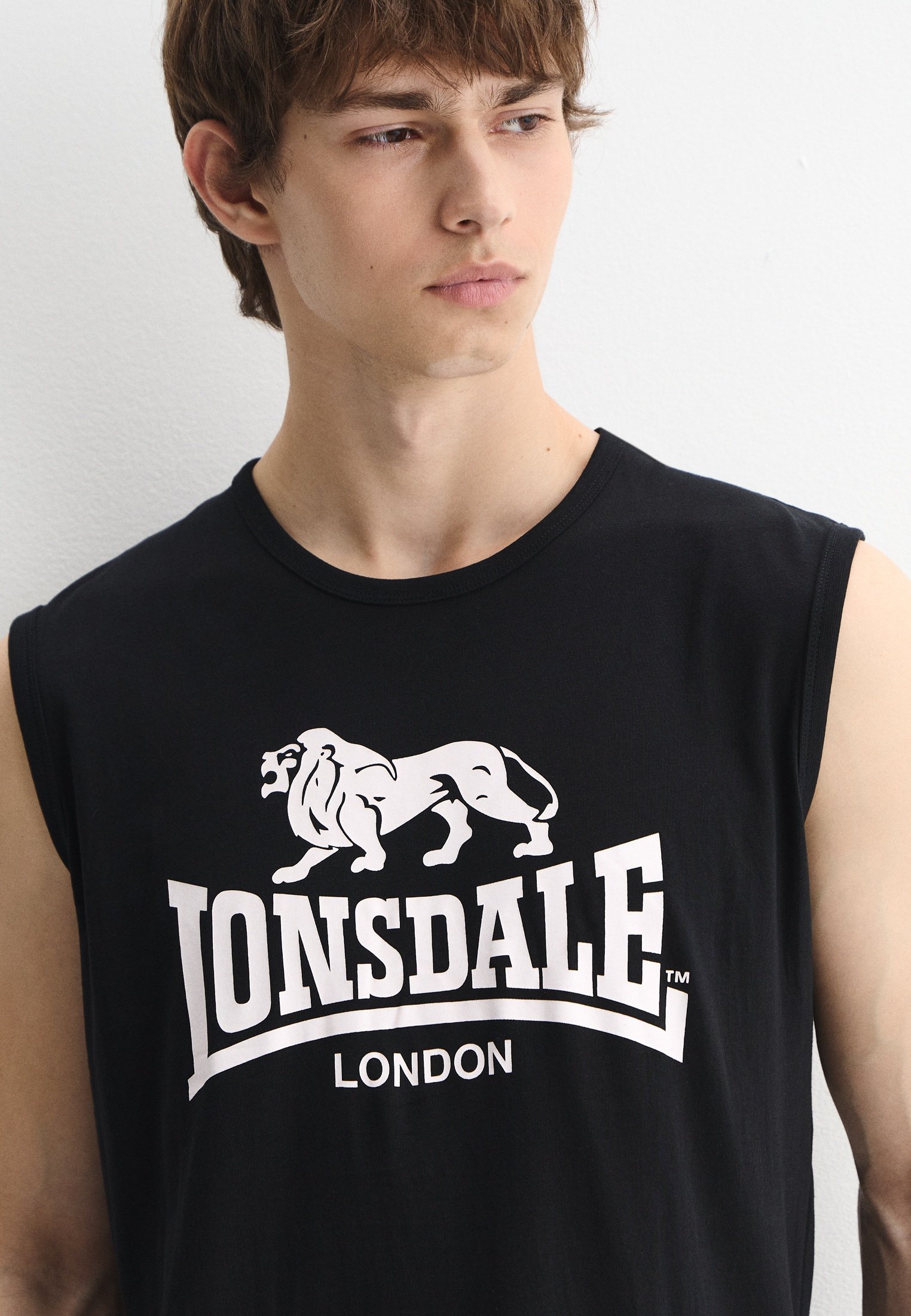 Майка Lonsdale