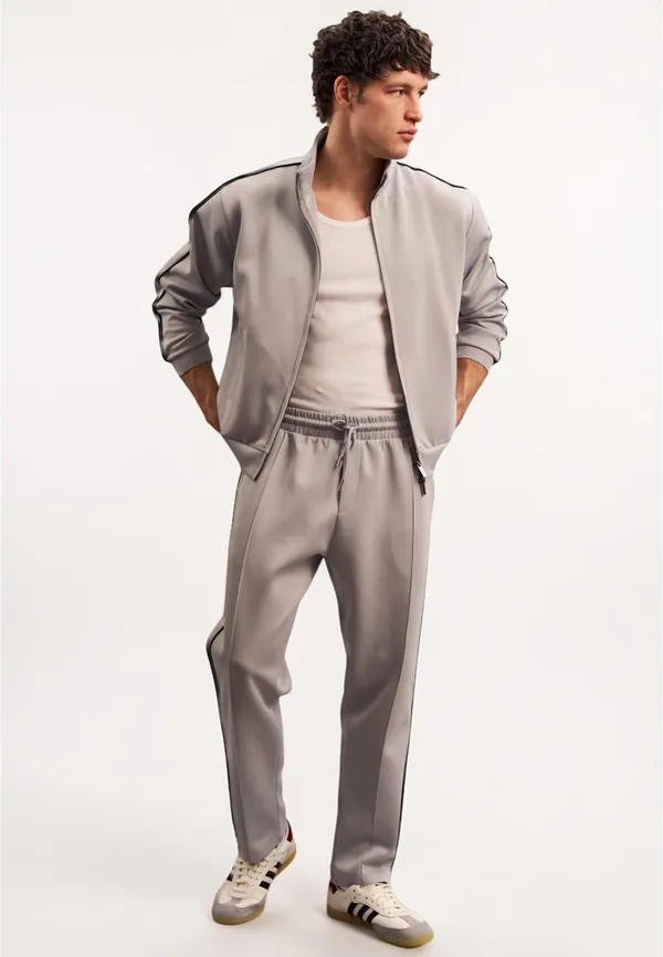 Костюм спортивный Doux Saint