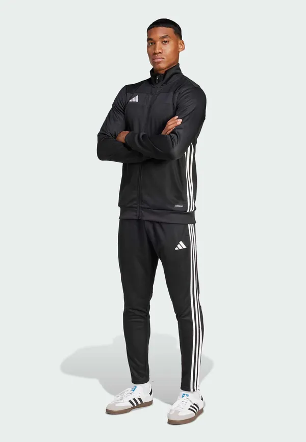 Костюм спортивный adidas