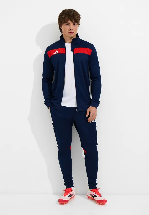 Костюм спортивный adidas