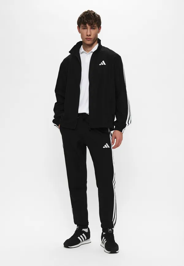 Костюм спортивный adidas