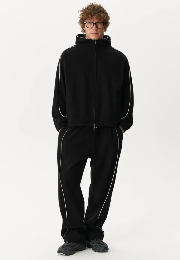 Костюм спортивный Doux Saint