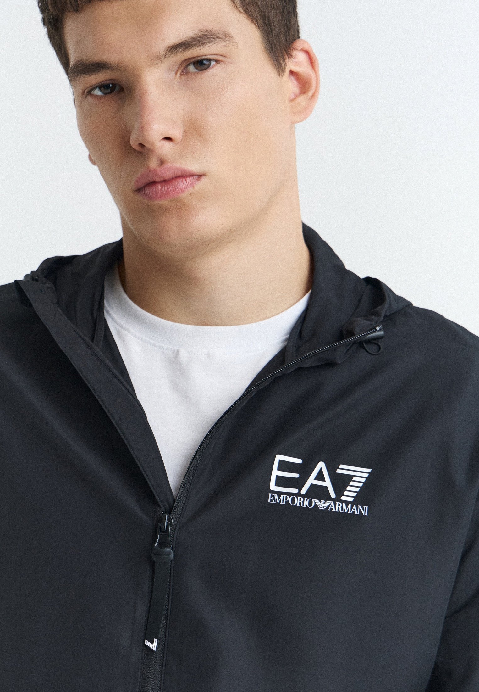 Костюм спортивный EA7