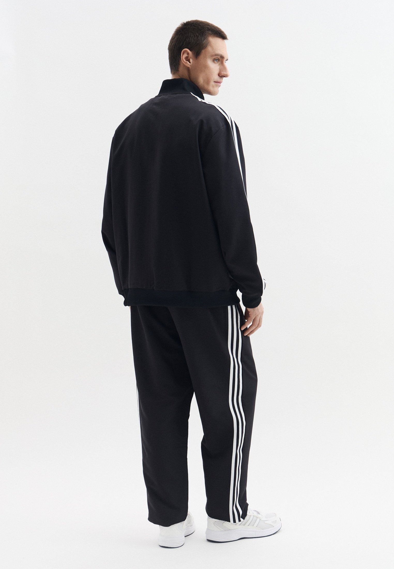 Костюм спортивный adidas
