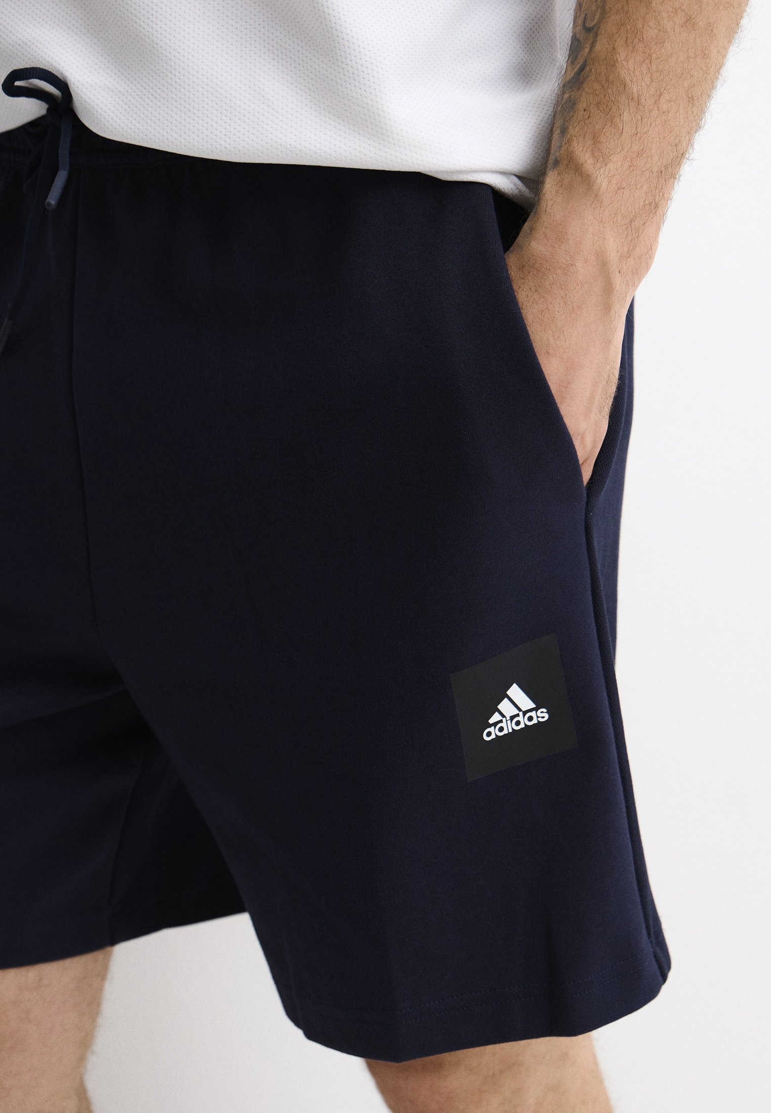 Шорты спортивные adidas