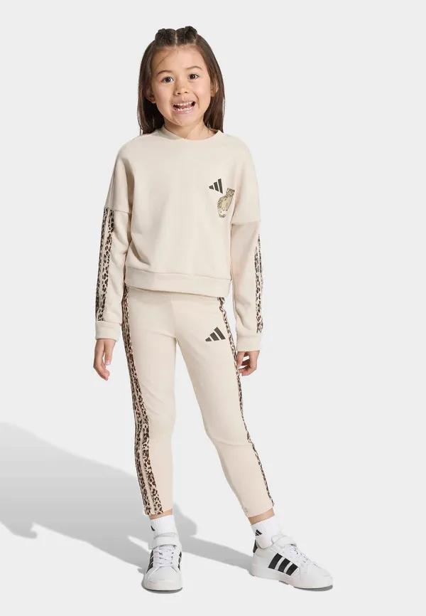 Костюм спортивный adidas