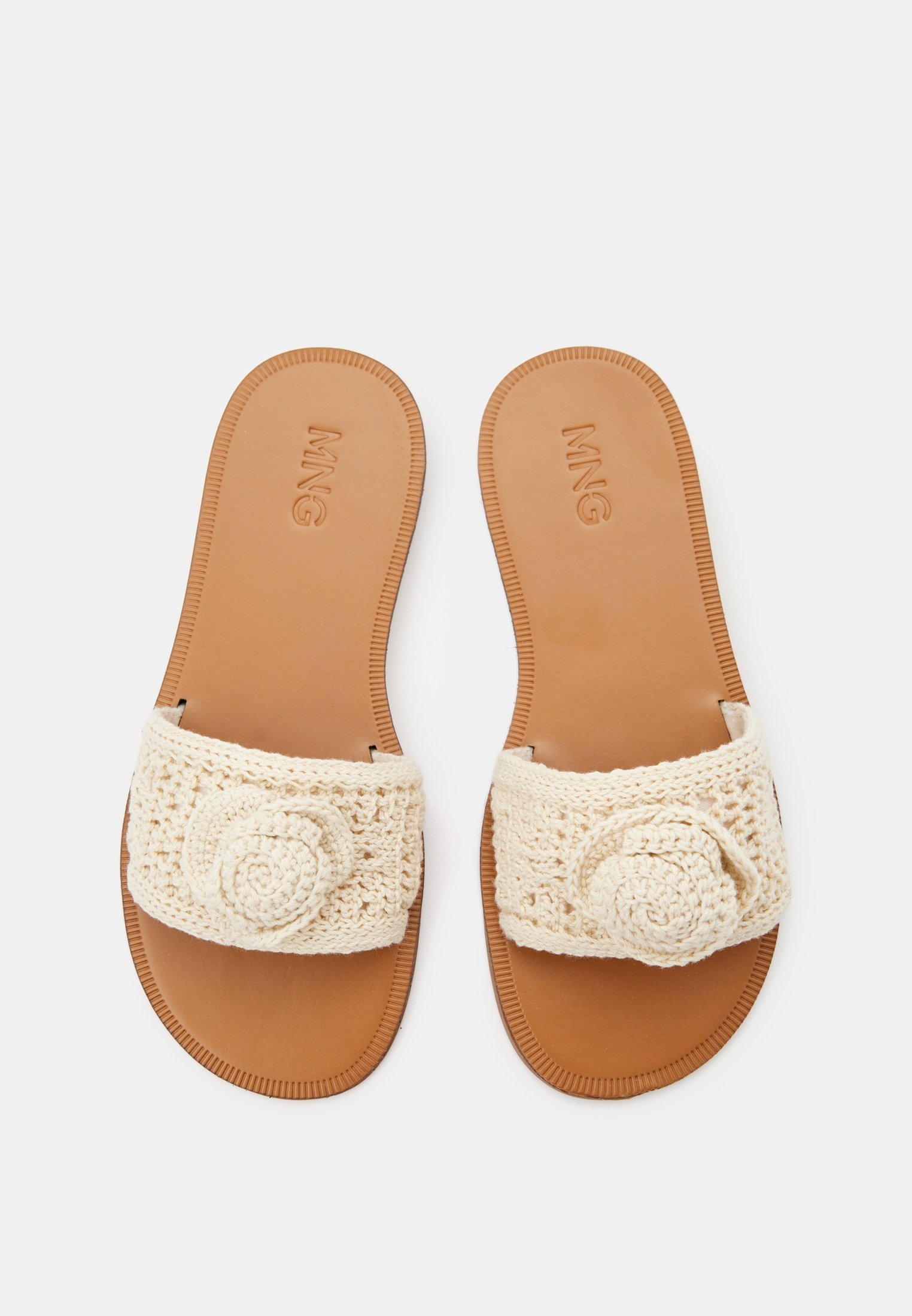 Сабо Mango Kids