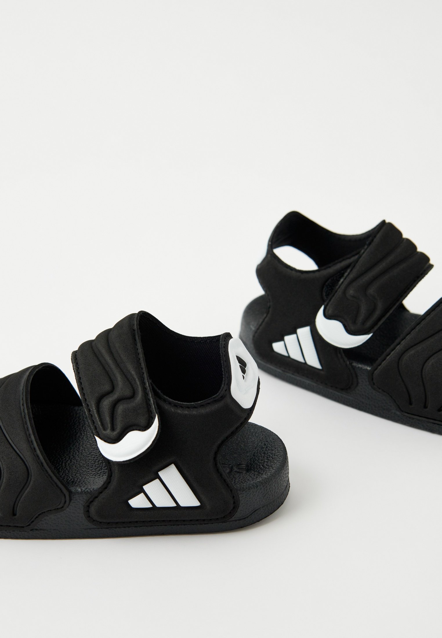 Сандалии adidas