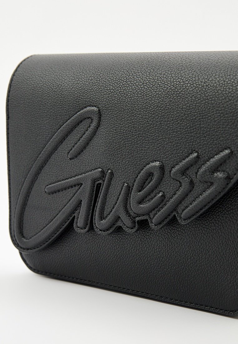 Сумка Guess