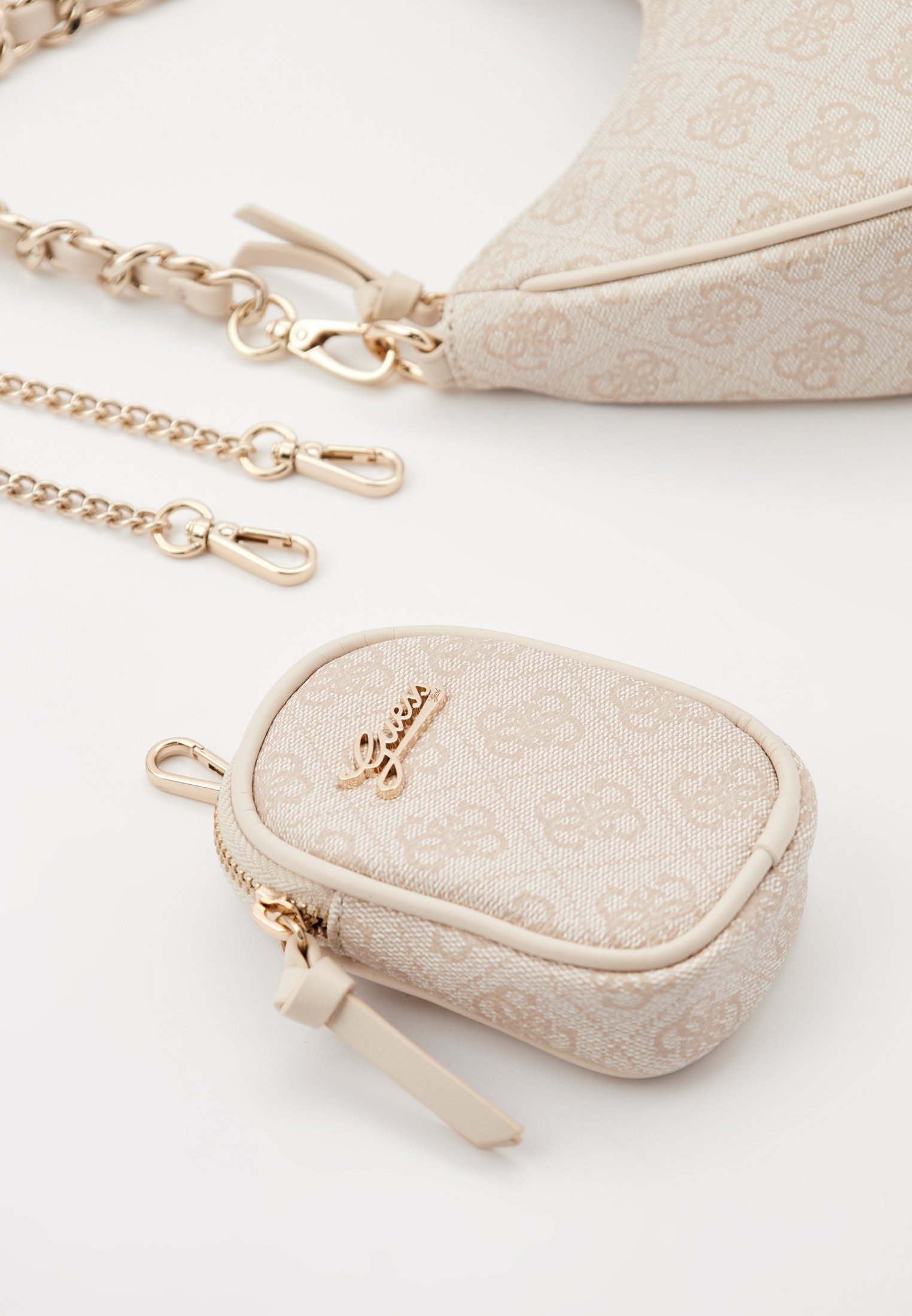 Сумка и кошелек Guess