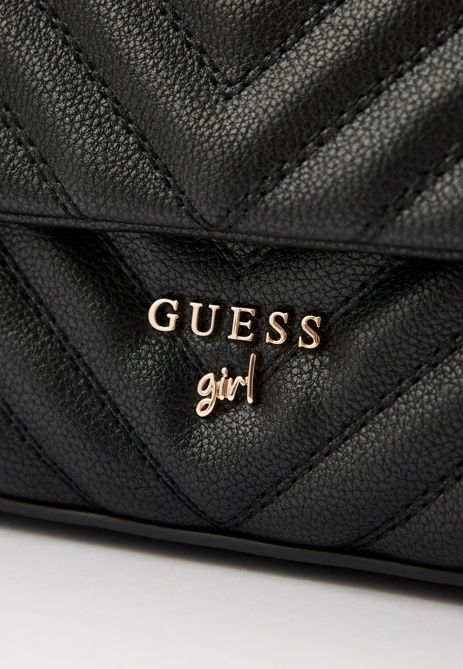 Сумка и брелок Guess