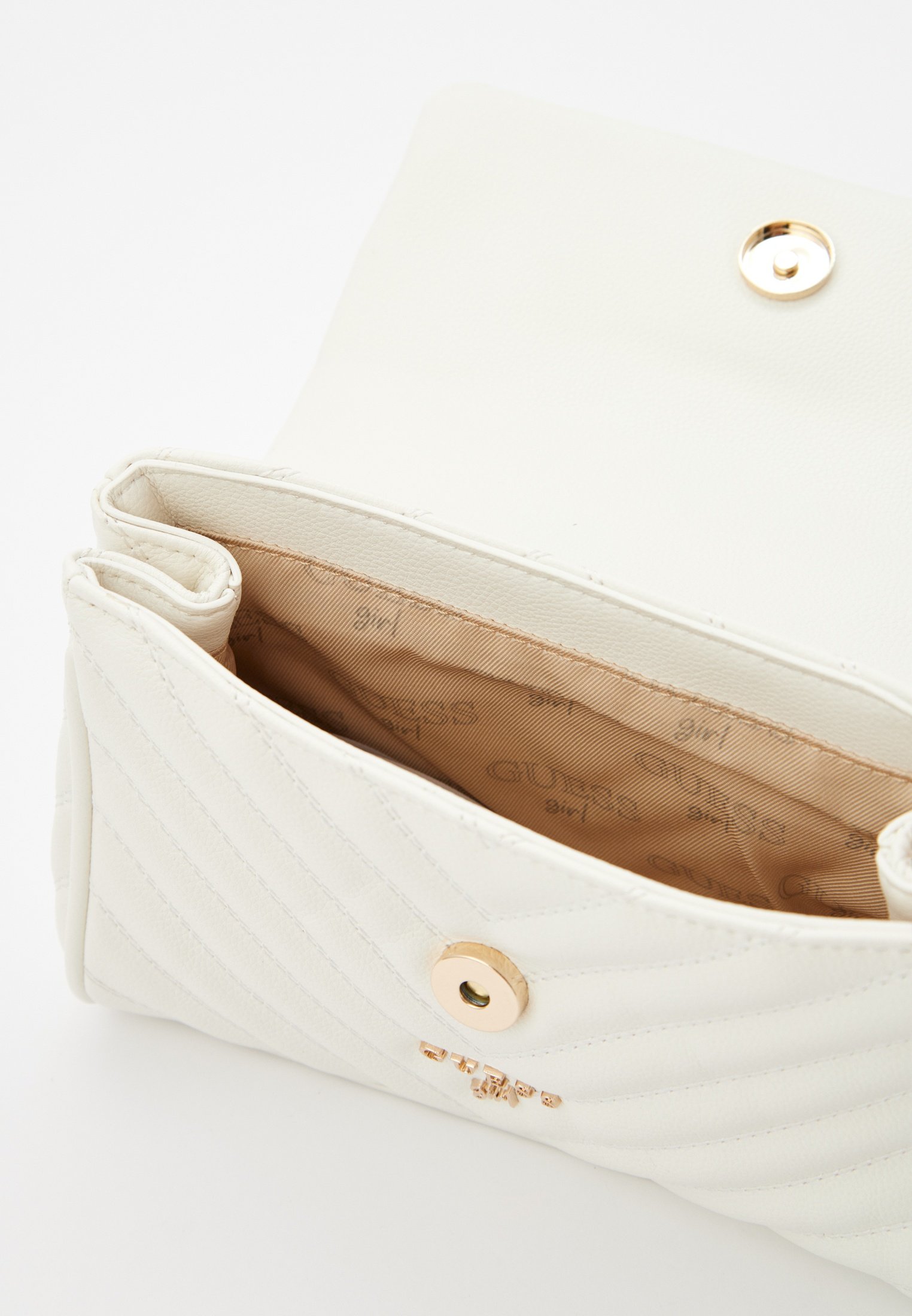 Сумка Guess