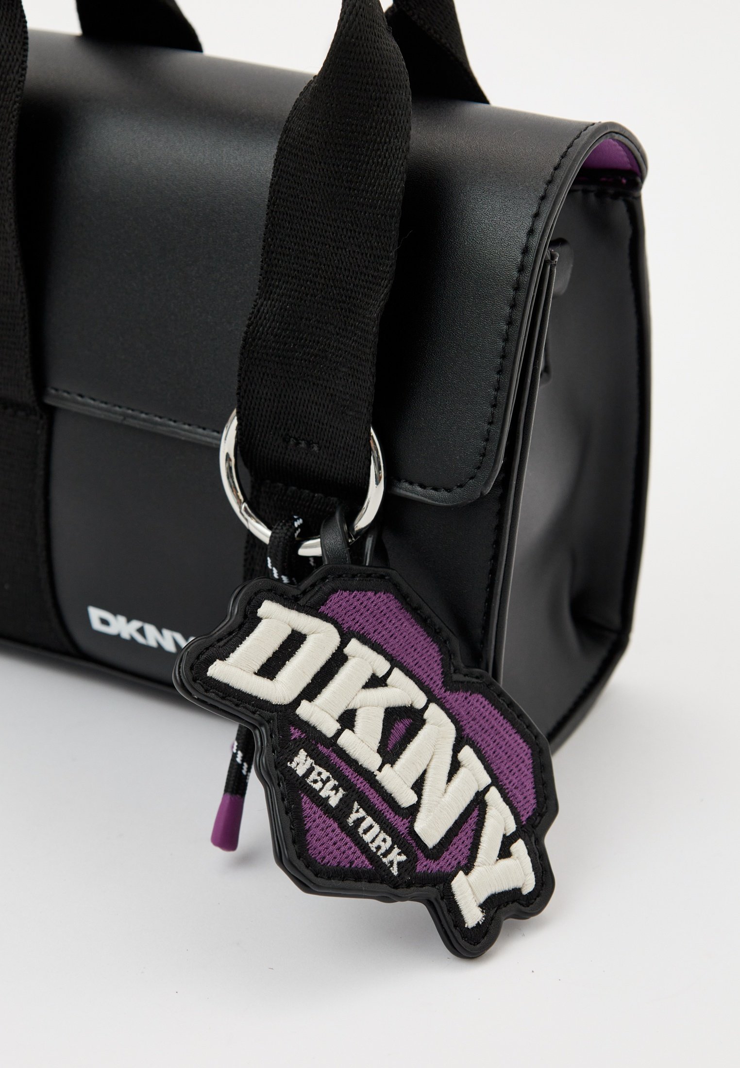Сумка и брелок DKNY