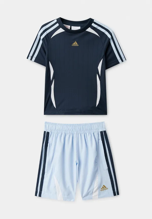 Футболка и шорты adidas Originals