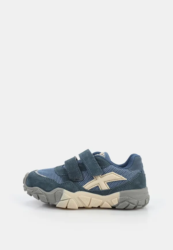 Кроссовки Indigo Kids