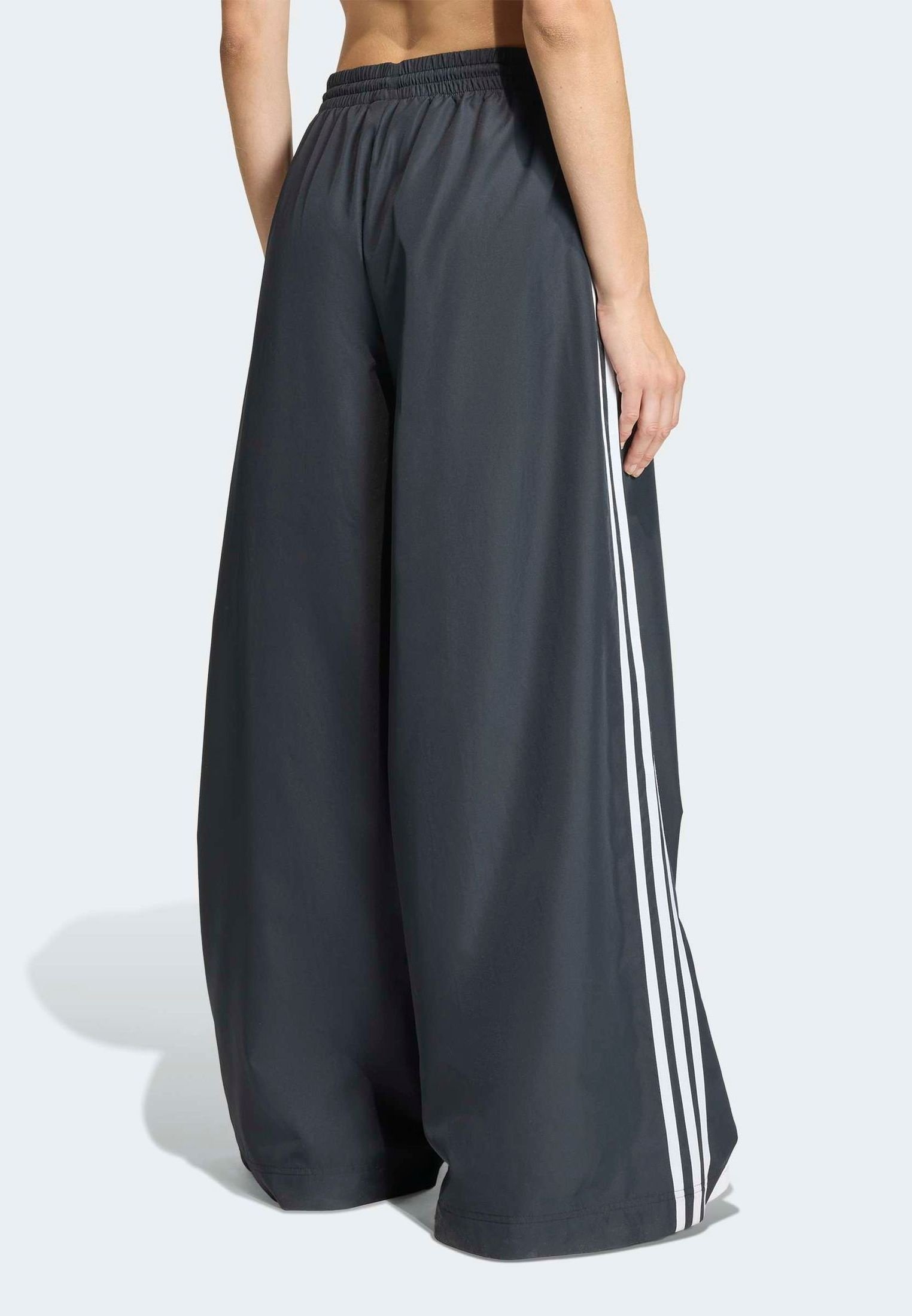 Брюки adidas Originals