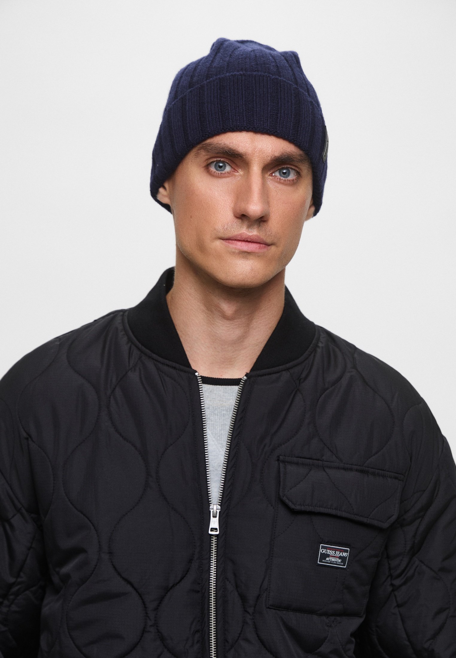 Шапка Emporio Armani