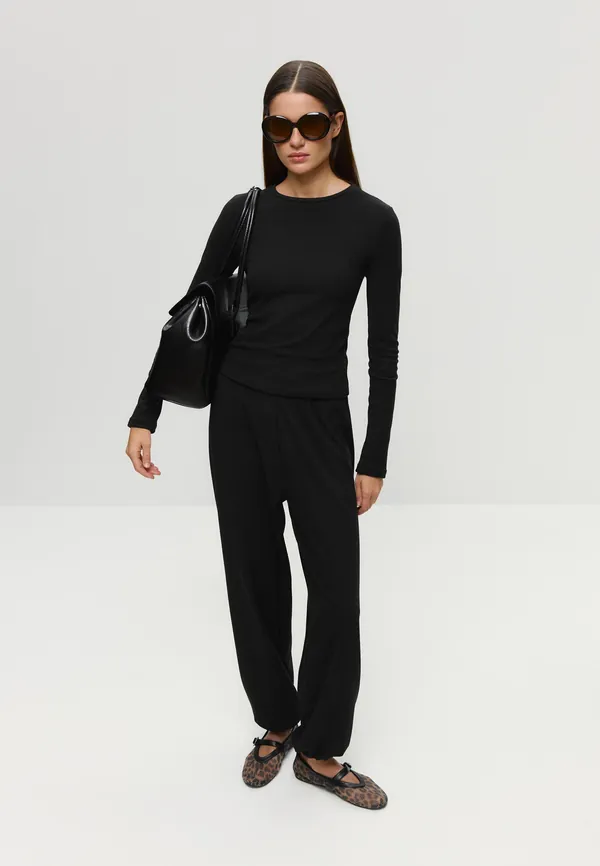 Костюм спортивный Torae Black