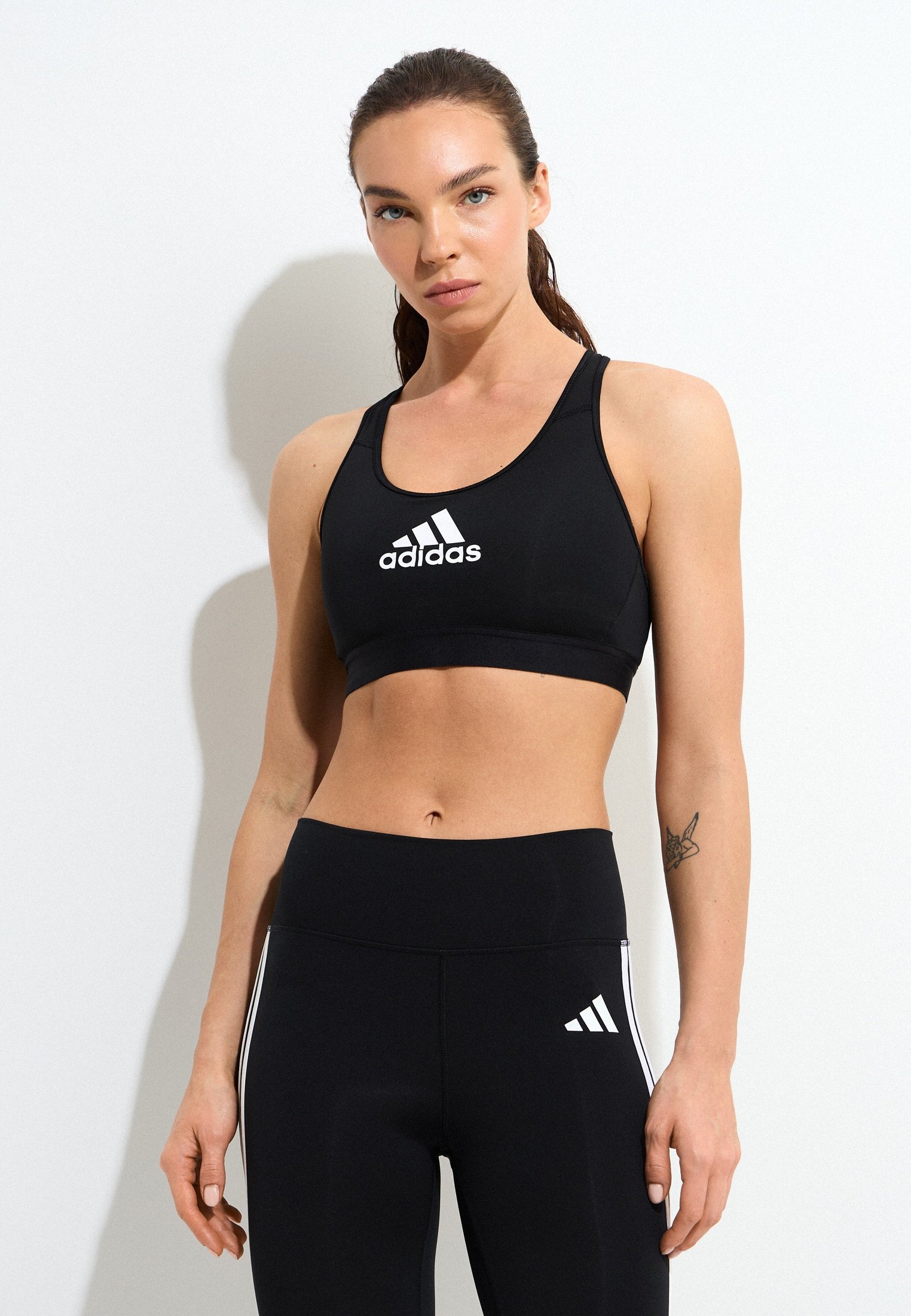 Топ спортивный adidas